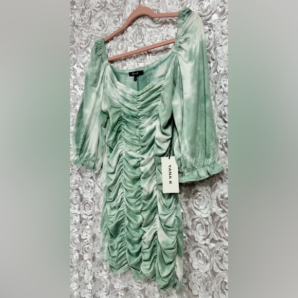 NWT Yana K Venetian Mini Dress Sage Green Tie Dye Ruched Sz Large USA MSRP $128 - Picture 2 of 9